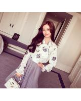 WT7027 Floral Top White