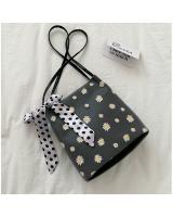 KW80881 Flower Shoulder Bag Black