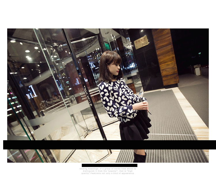 WT5350 Love Print Top Dark Blue