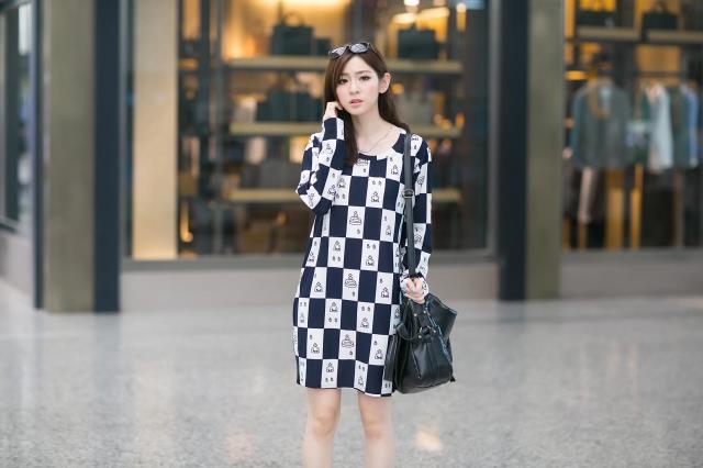 WD5443 Checker Dress As Picture