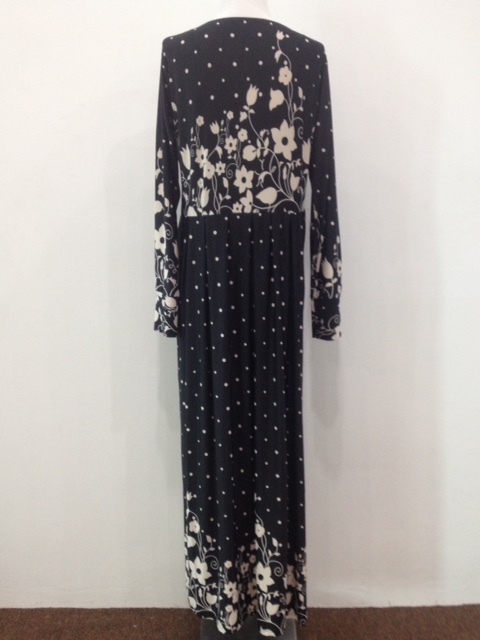 WH1140 Pretty Floral Jubah Black