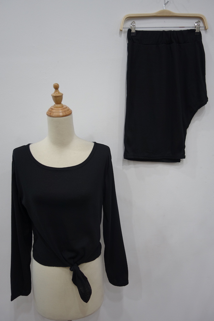 WT6893 Top and Skirt Black (1 Set)