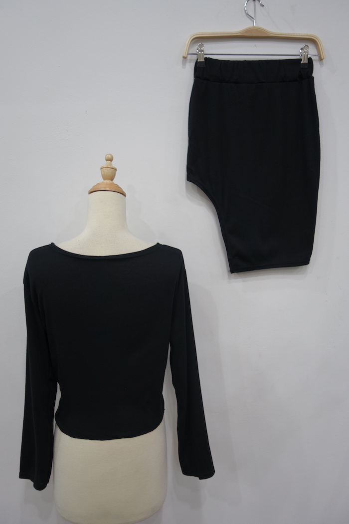 WT6893 Top and Skirt Black (1 Set)