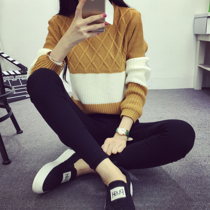 WT3718 Fashion Knit Top Khaki