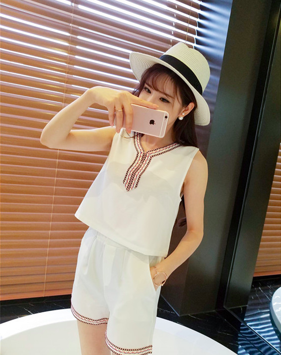 WT7145 Stylish Top and Pant White