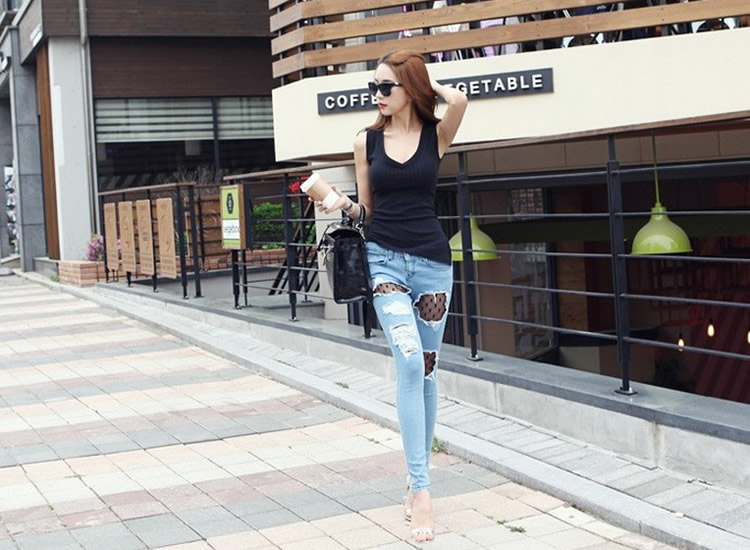 WT7178 Stylish Sleeveless Top Black