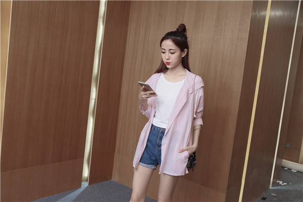 WT7197 Stylish Stripe Top Pink