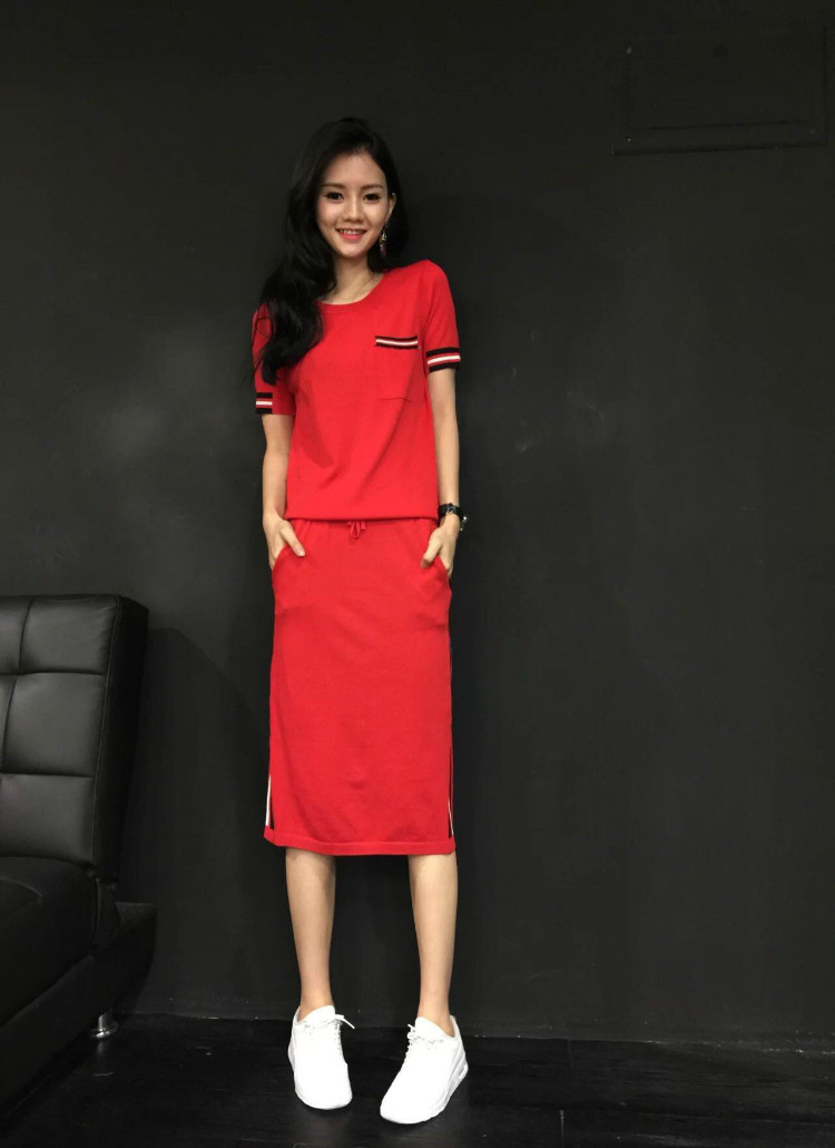 WT7219 Fashion Top and Skirt Red (1 Set)