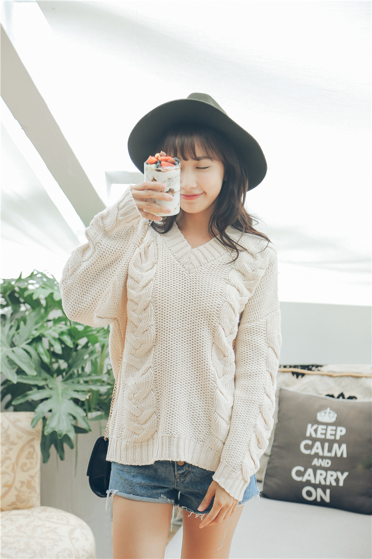 WT7298 Casual Knit Top Almond