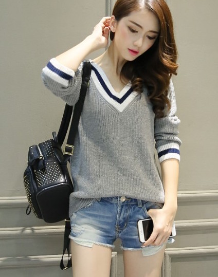 WD7523 Knit Top Grey