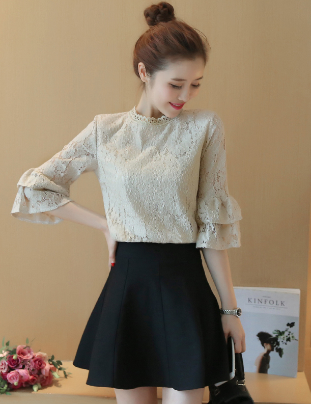 WT7578 Lovely Lace Top Almond