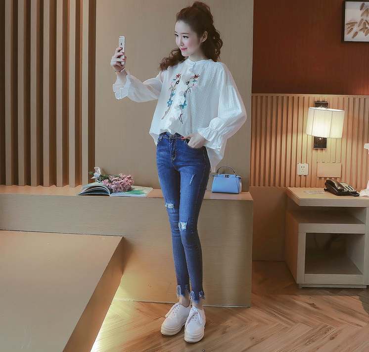 WT7586 Lovely Top White