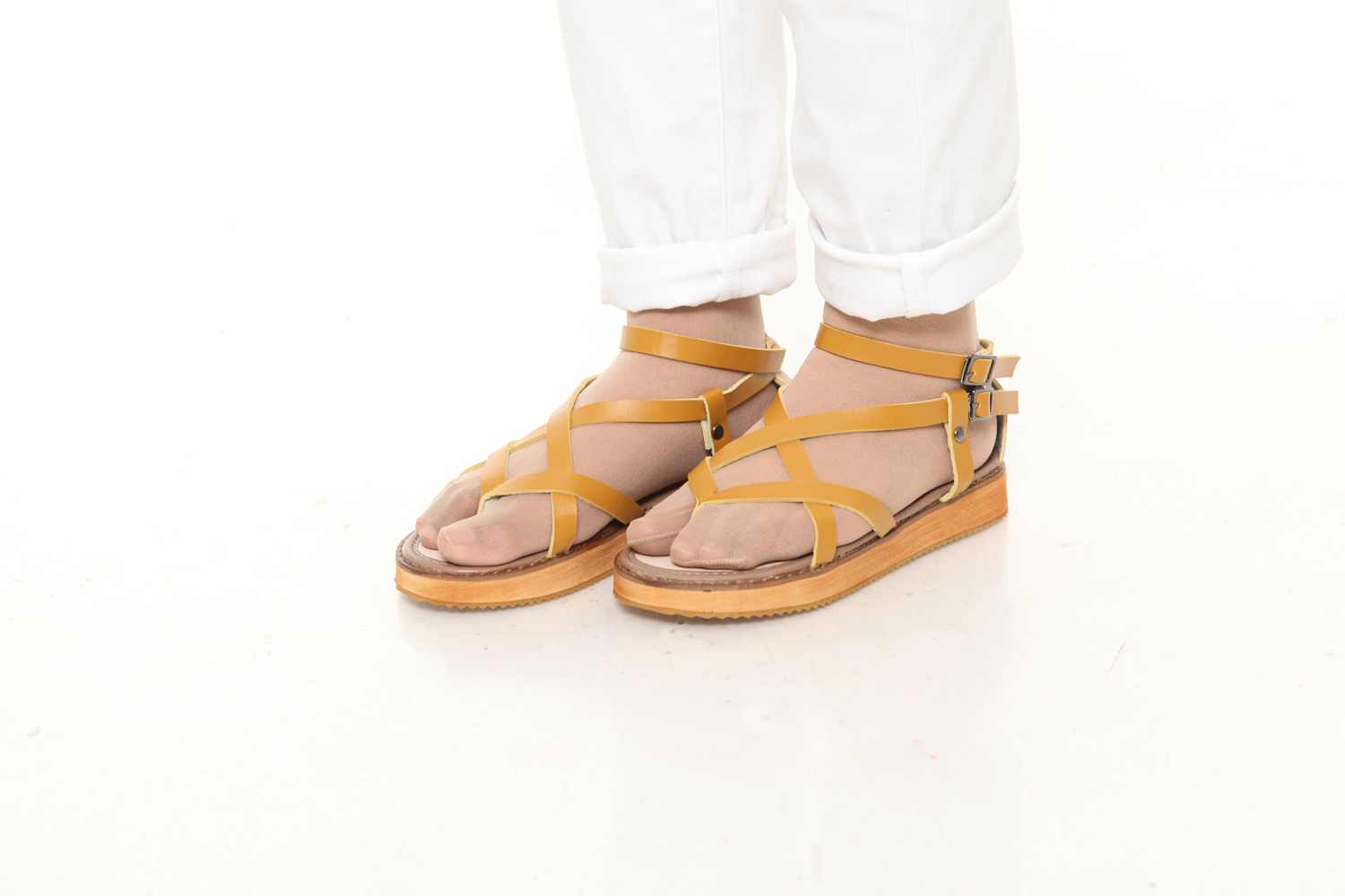 HA005 Wire Buckle Sandals Brown