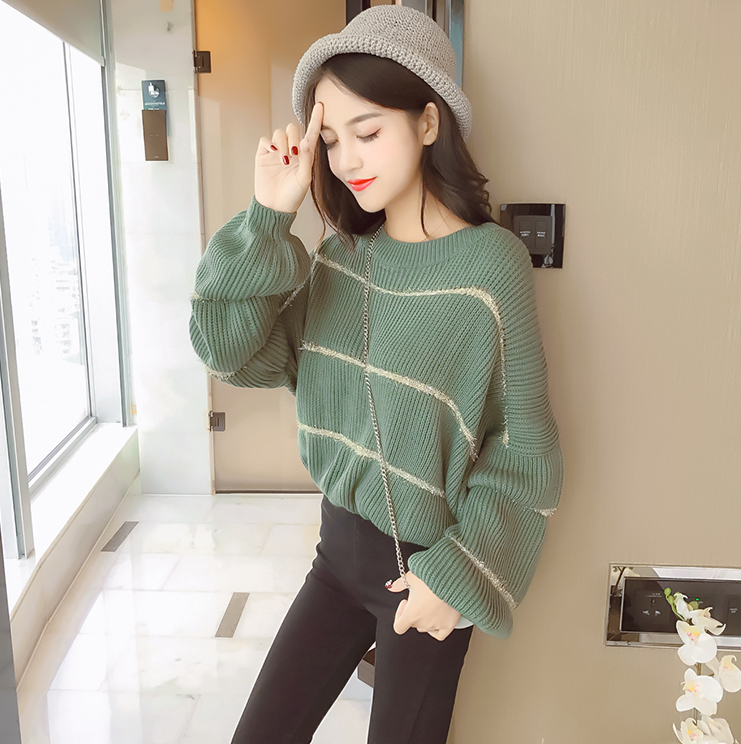 VW10472 Fashion Knit Top Green