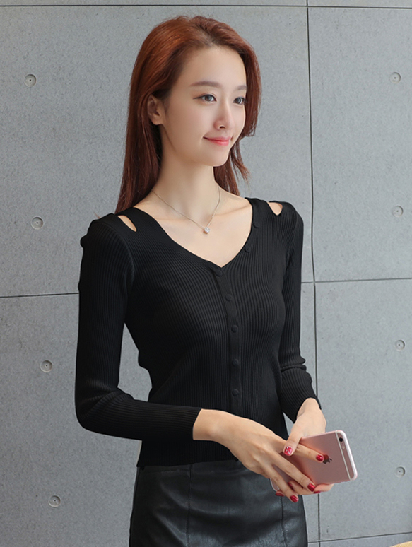 VW12037 Charming Top Black