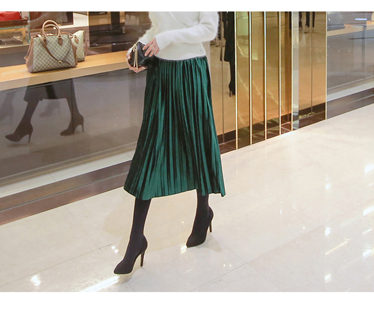 VW12121 Elegant Skirt Green