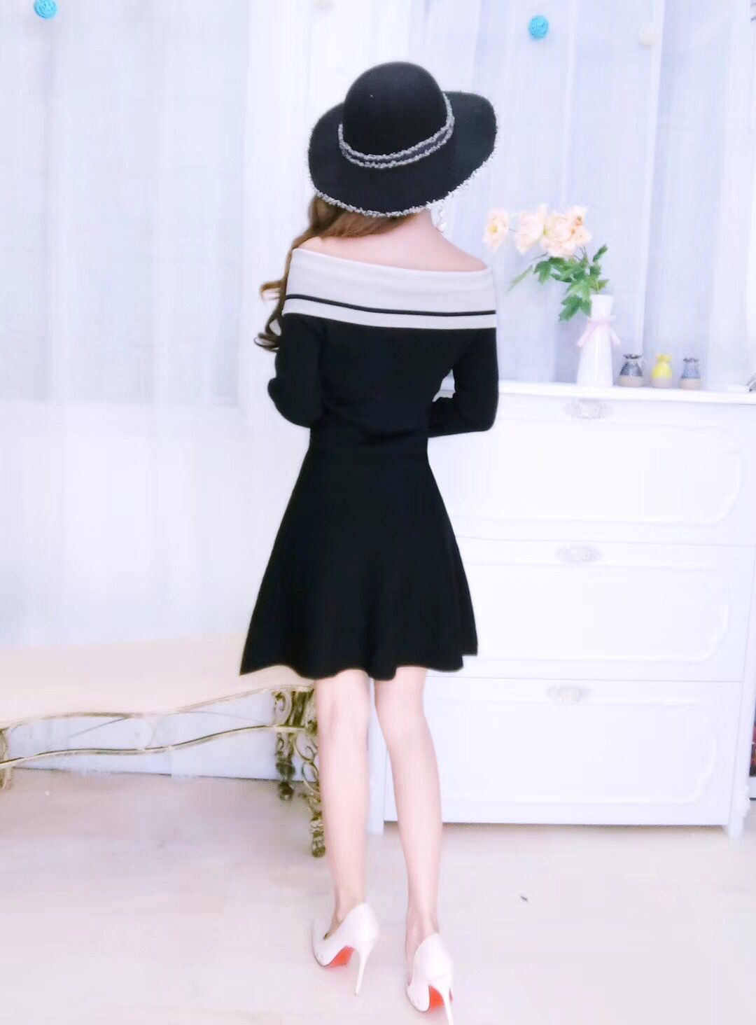 GW1977 Charming Dress Black