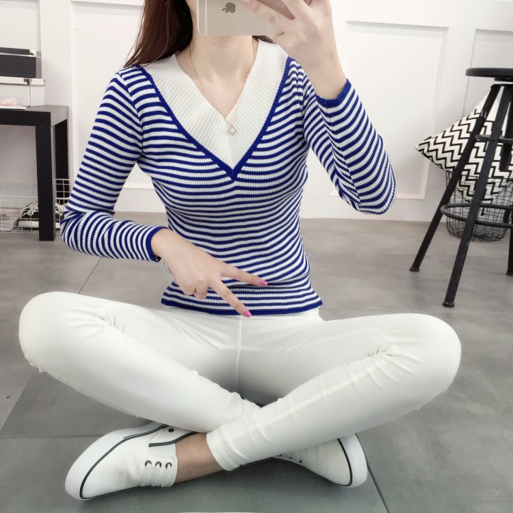 KF510 V-Neck Long Sleeved Top Blue