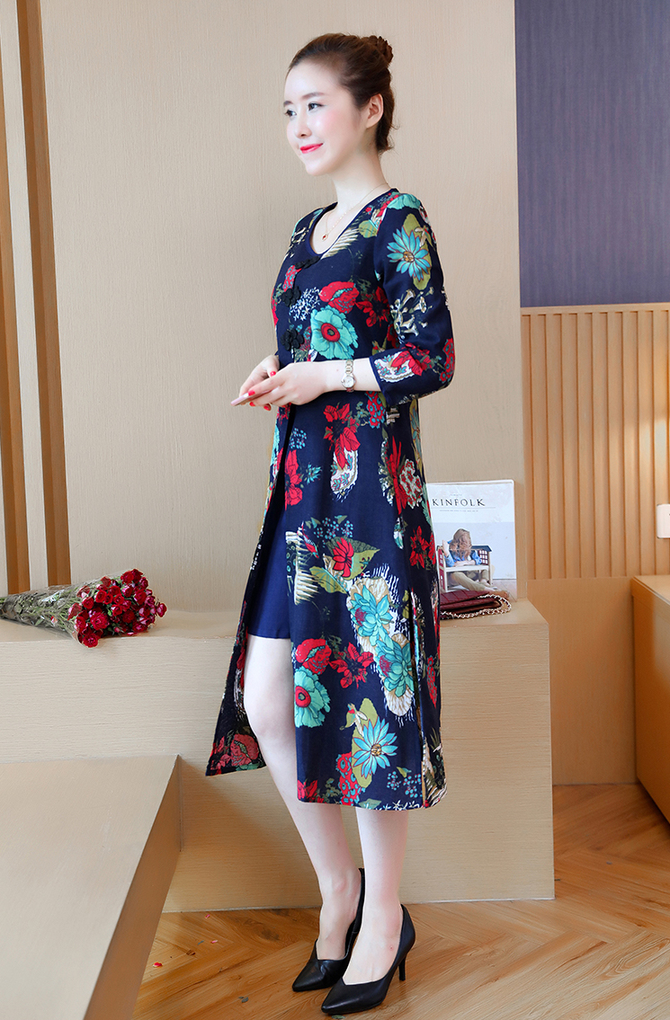 VW12208 Classic Floral Cheongsam Blue