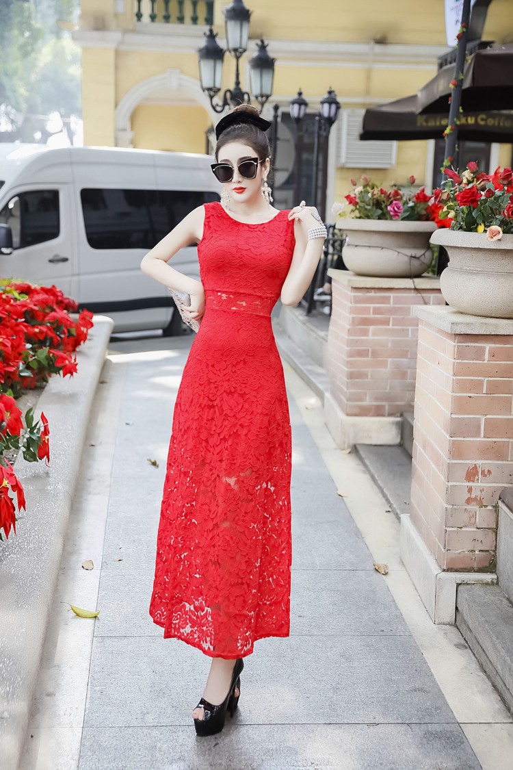 GW2191 Classic Lace Maxi Dress Red