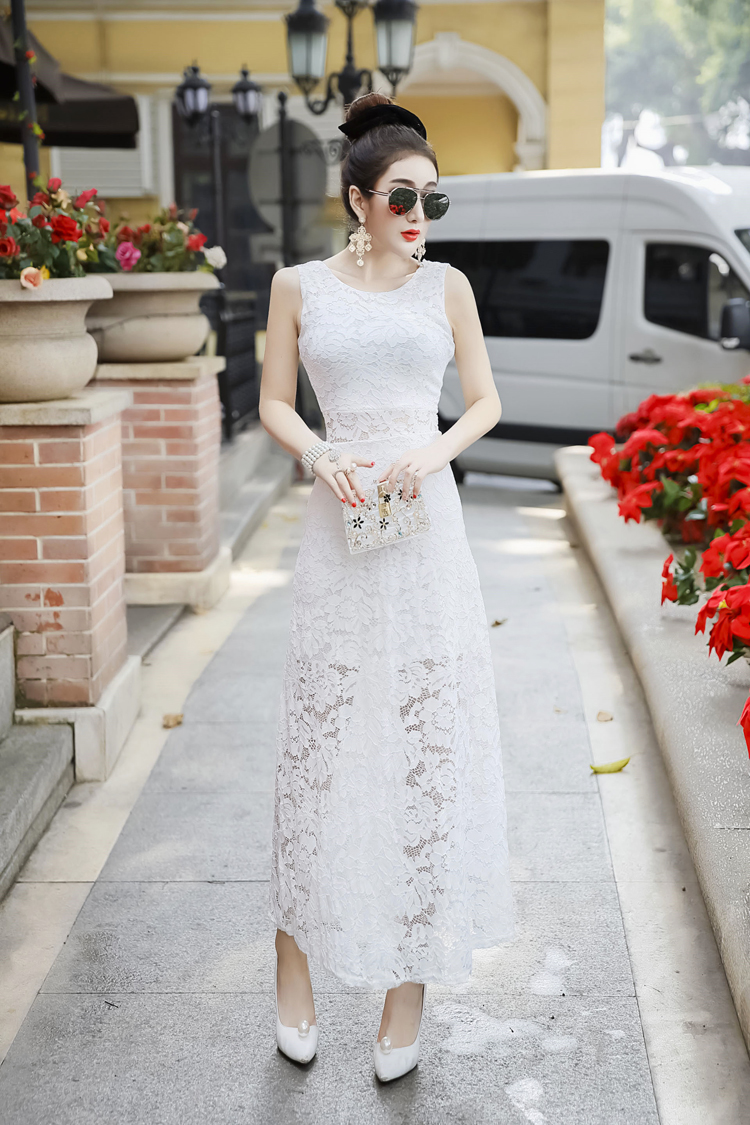 GW2191 Classic Lace Maxi Dress White