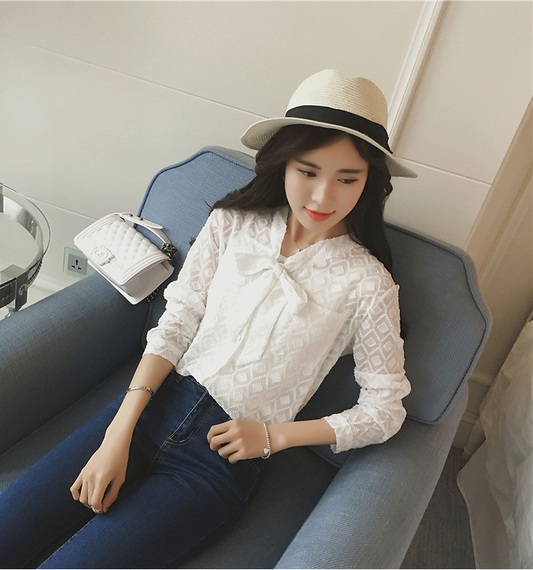 KF549 Long Sleeved V-Neck Top White