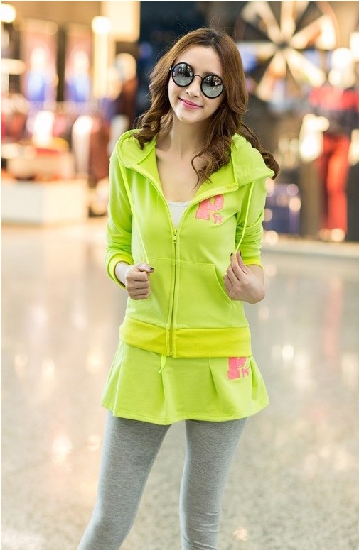 WJ21121 Stylish Jacket and Skirt Pant Set Green