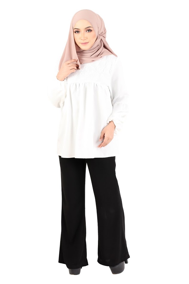 QA-369 Muslimah Maternity Lace Top White