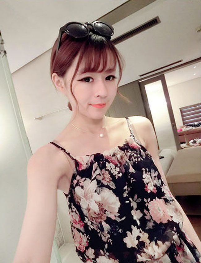 JW5028 Lovely Floral Dress Black