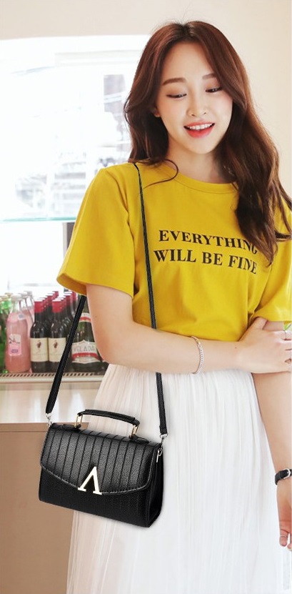 KW80298 Women Shoulder Bag Black