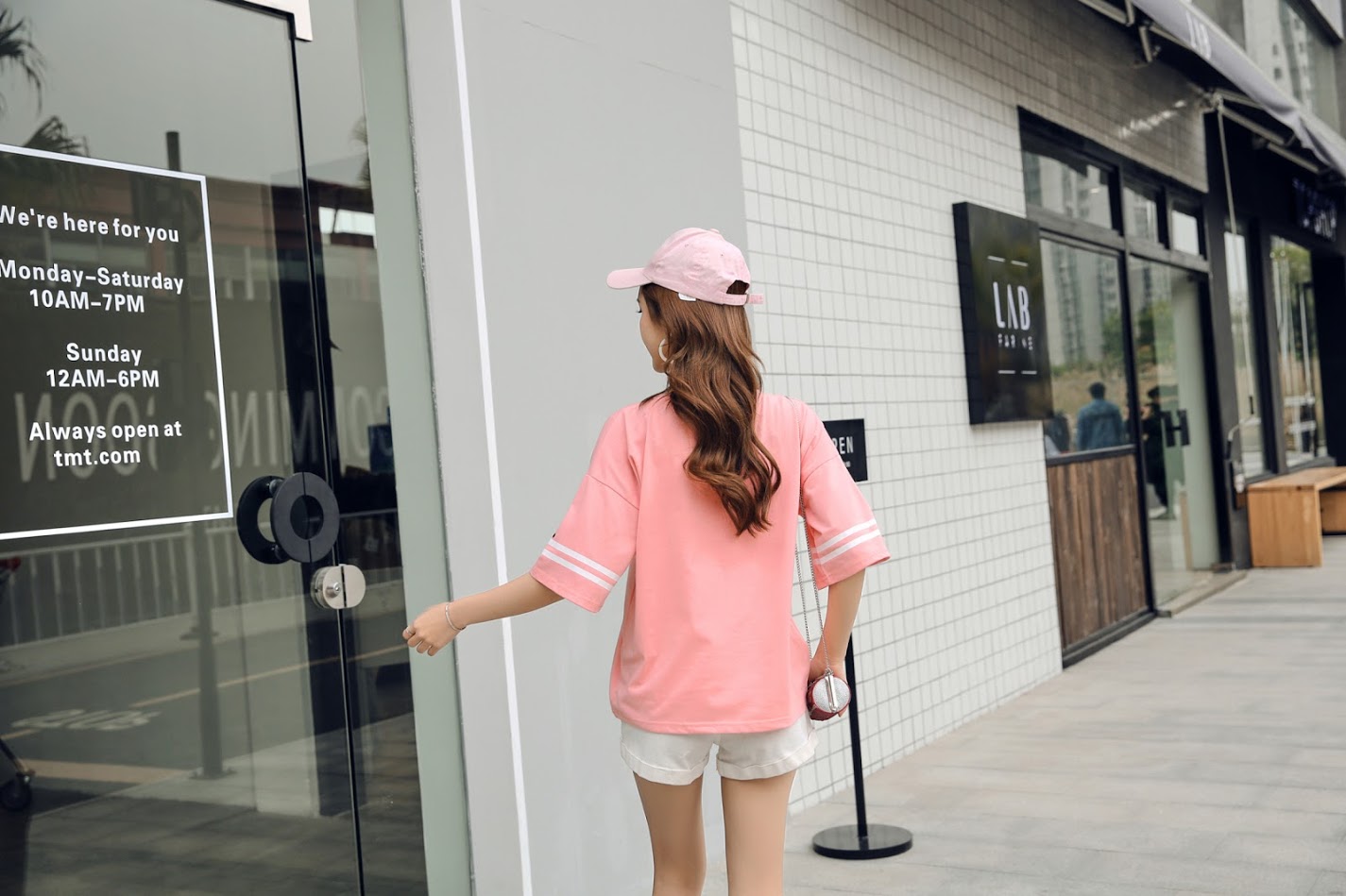 QA-391 Women Casual Graphic Shirt Pink