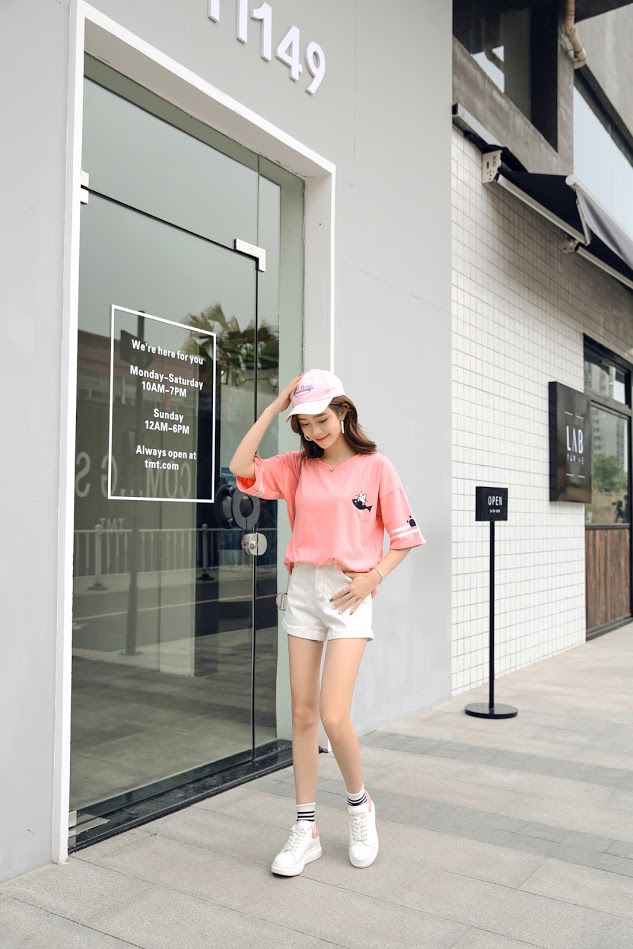 QA-391 Women Casual Graphic Shirt Pink