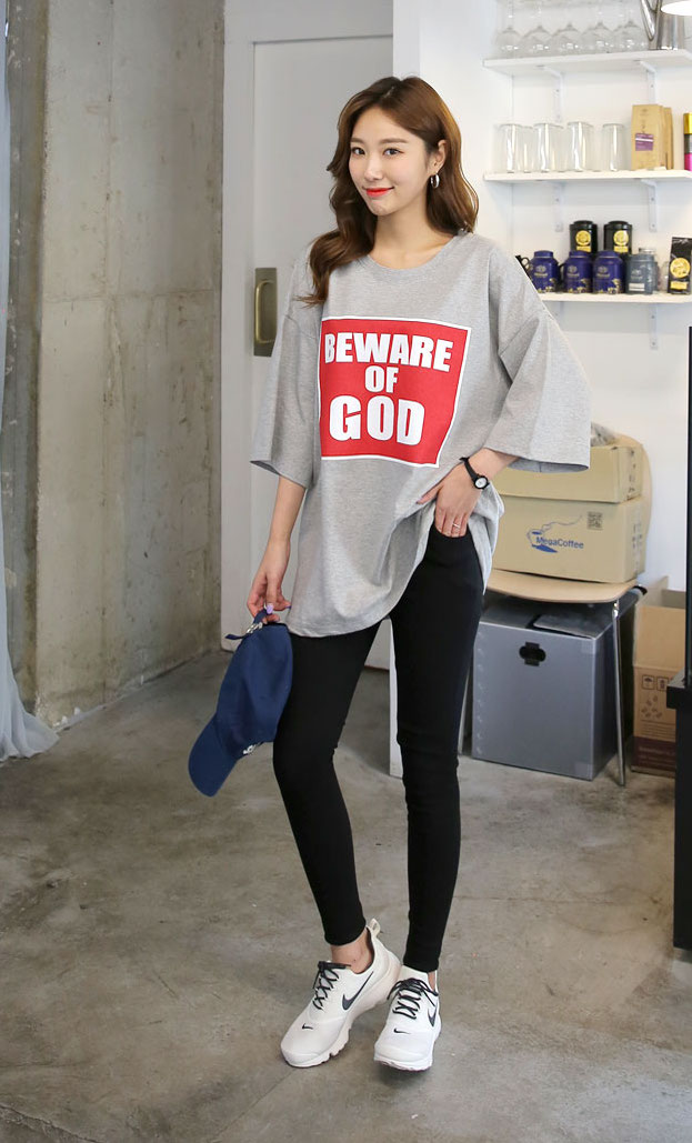 KB10081 Stylish Graphic Top Grey