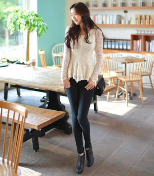 WT21452 Charming Lace Top Almond