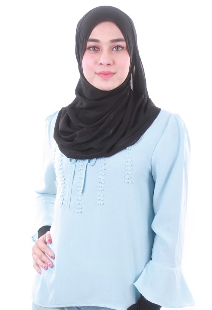 MH112 Pretty Blouse Soft Blue