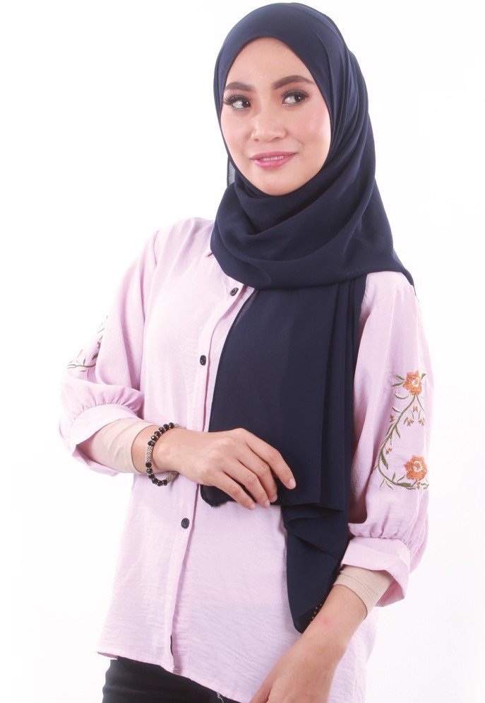 MH134 Embroidery Blouse Soft Pink