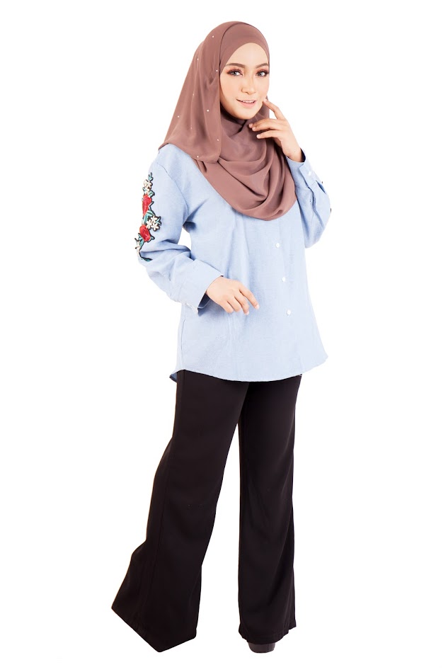 QA-400 Women Rose Embroidery Top Coral Blue