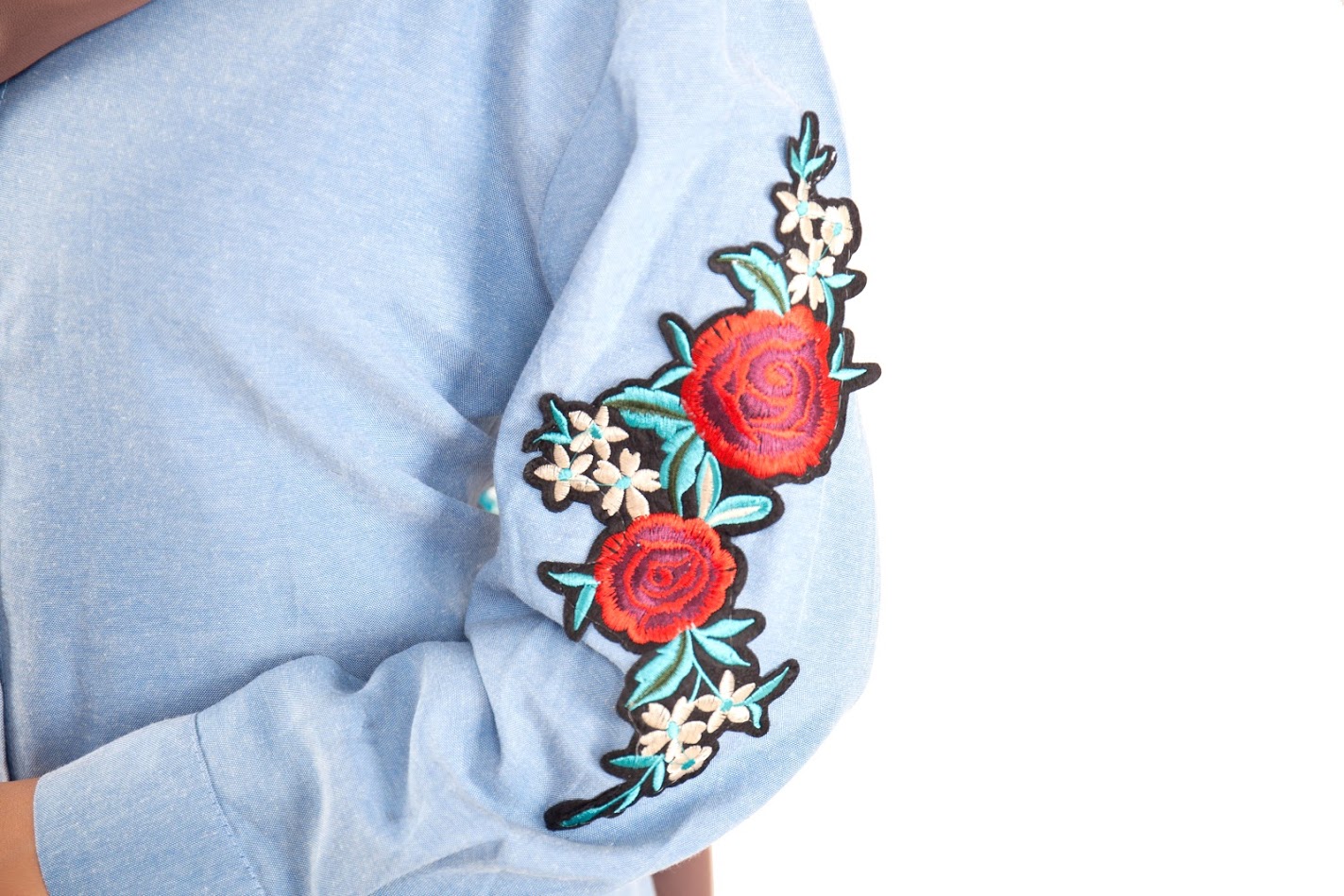 QA-400 Women Rose Embroidery Top Blue