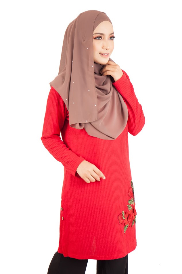 QA-402 Embroidery Muslimah Top Red