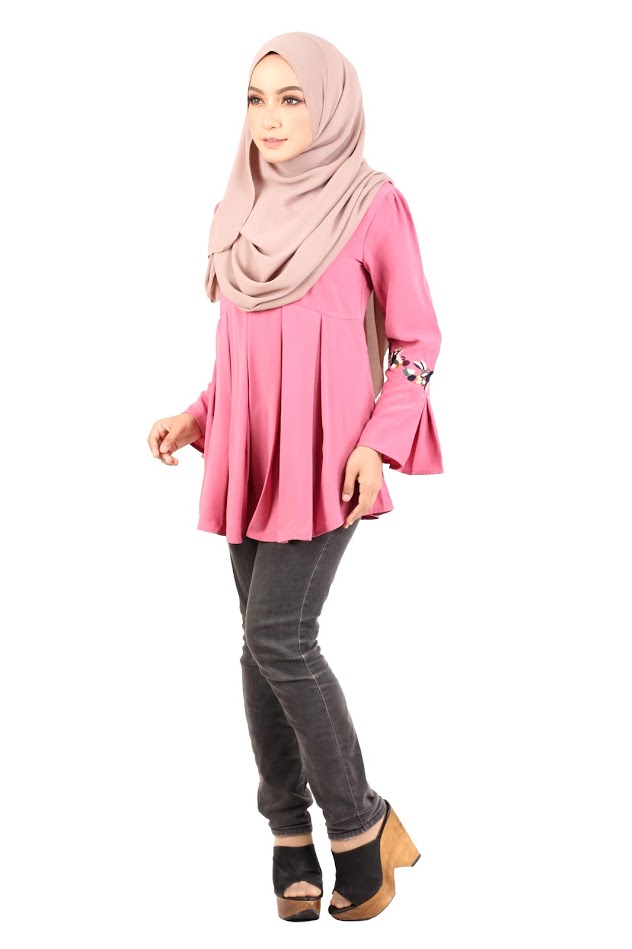 QA-424 Women Muslimah Flare Top Pink