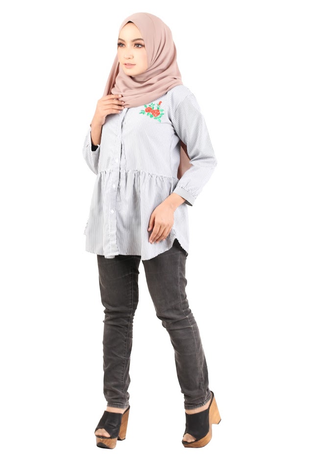 QA-430 Women Embroidery Shirt Grey