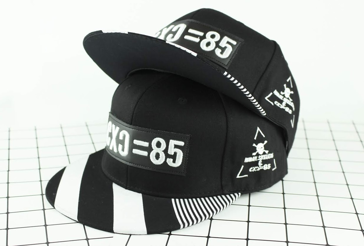 QA-435 Trendy Snapback Cap Black