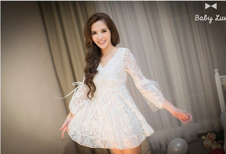 WD21586 V-Neck Lace Dress White