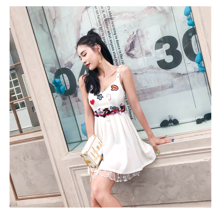 GW2238 Charming V-Neck Dress White