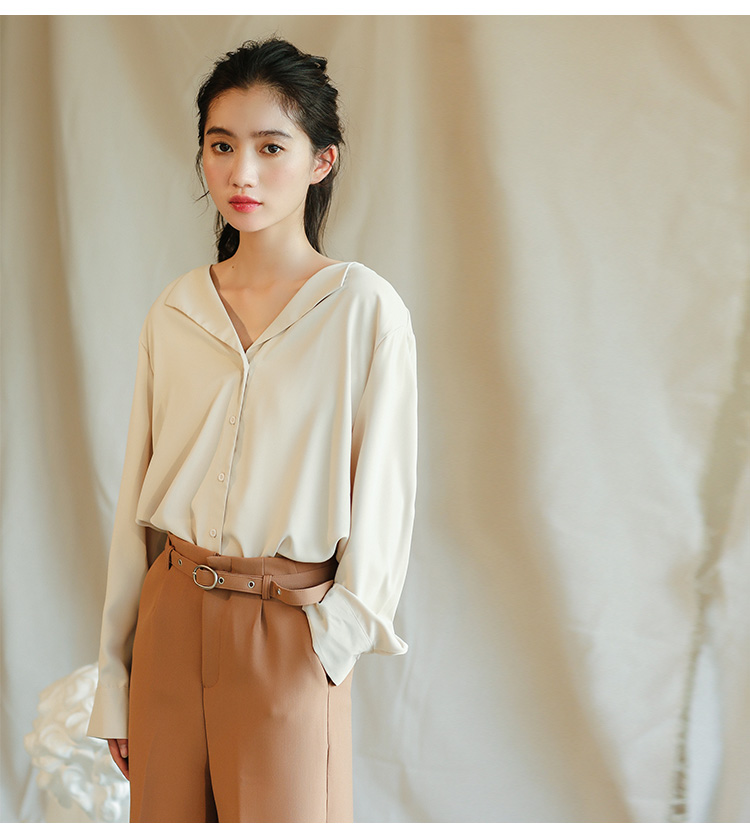 GW2262 Fashion Korea Top Almond