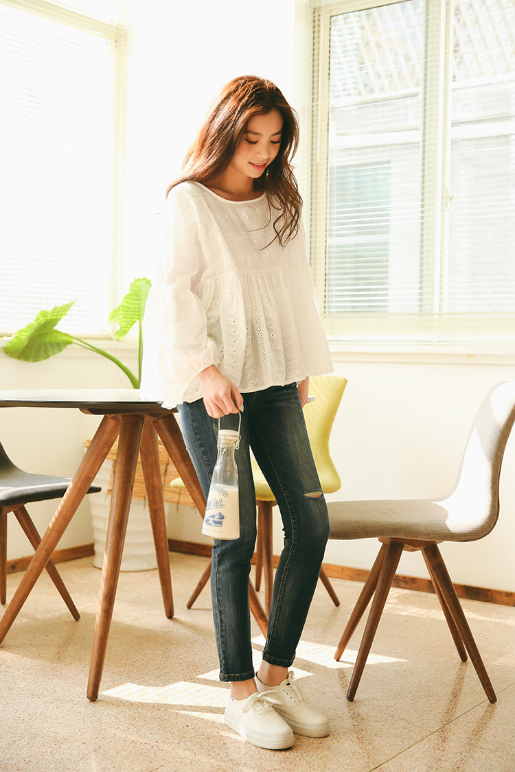 GW2263 Lovely Lace Top White