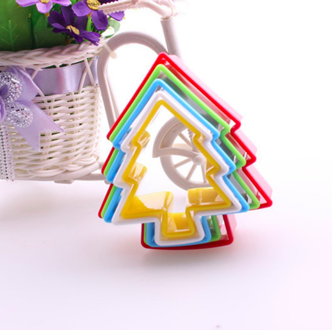 TC4014 Plastic Cookie Cutter Tree