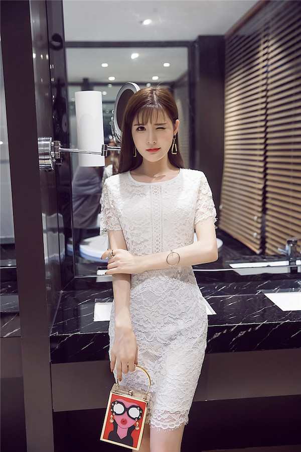 WD7647 Elegant Lace Dress White