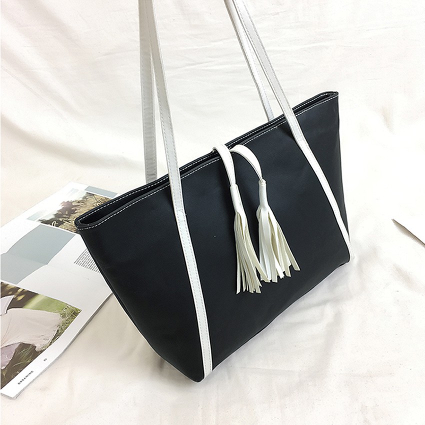 KW80361 Women Tassel Tote Bag Black