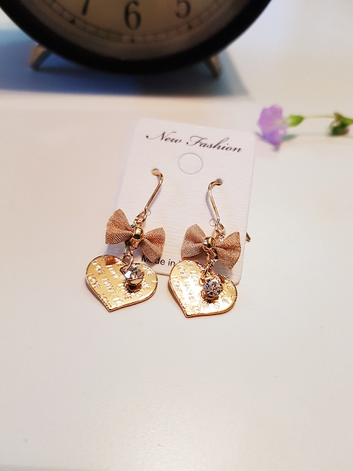 KR-037 Pretty Earring Gold